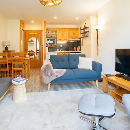 Perfectly Placed Petite Pad! * 모르진